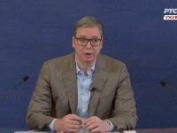 Buka dok Vučić drži konferenciju za medije (VIDEO)