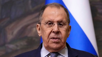 Lavrov o Srbiji: Nadam se da se Zapad neće upuštati u obojenu revoluciju