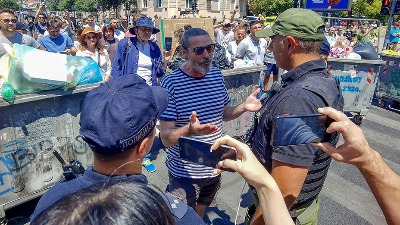 Gagi Jovanović pešačiće sa studentima na veliki skup u Novi Sad (VIDEO)