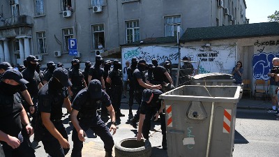 MUP: Legitimisano 190 osoba i privedeno dvoje, sve blokade uklonjene