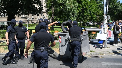 MUP: Fantomka deo uniforme policije, nosi se samo po nalogu nadređenog