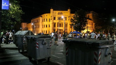 ZAUSTAVITE DUNAV Padaju barikade ili izbori?