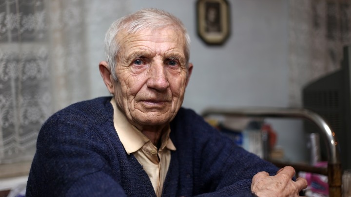 Penzioner (90) iz Hrvatske RASPLAKAO REGION pričom o pokojnoj ženi (VIDEO)