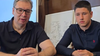Vučić tešio Miloša Pavlovića i poručio: Bolje ćaci, nego naci (VIDEO)