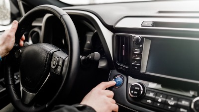 Želite da TROŠITE MANJE GORIVA? Samo pritisnite OVO jednostavno DUGME u vašem automobilu