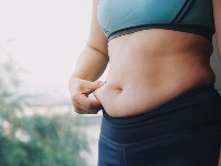 Doktor tvrdi: Omiljeno jelo Srba najbolje TOPI SALO oko STOMAKA 