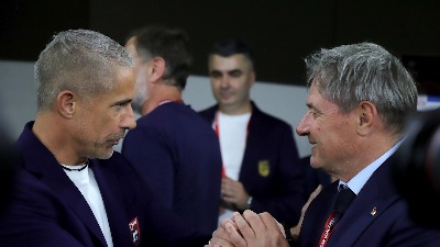 Piksi čestitao Albancima za povike "UČK", psovanje srpskih majki i gađanje svojih igrača!