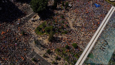 Velike demonstracije protiv premijera Španije zbog korupcije (FOTO)