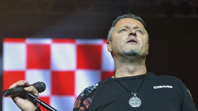 ŠOK CENE PIĆA na Tompsonovom koncertu! Flašica vode 5 evra: "Zločin protiv čovečnosti"