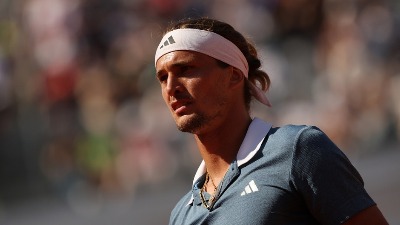 Senzacija u Šangaju: Zverev eliminisan posle preokreta, Novaku otvoren put do titule!