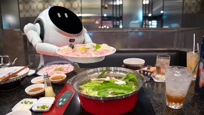 Dubai otvara prvi restoran kojim upravlja veštačka inteligencija