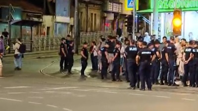 Interventna policija razbila blokadu na Autokomandi! (VIDEO)