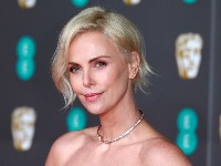 "Poruka je bila jasna- da će nas ubiti": Šarliz Teron otvoreno o porodičnoj tragediji