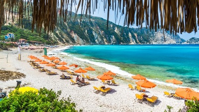 Srbin slikao plažu u Grčkoj i pokazao zašto smo nekad najgori od svih turista (FOTO)