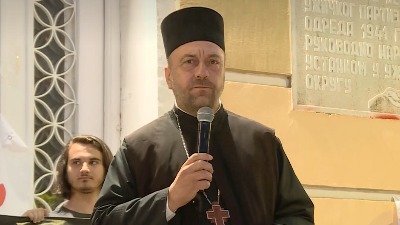 Sveštenik na protestu u Užicu: Crkva treba da ima jasniji glas, Bog nikada nije protiv zemaljske pravde