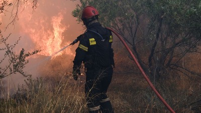 Gori čuvena fabrika u Grčkoj, ima mrtvih: Odjeknula stravična eksplozija (VIDEO)