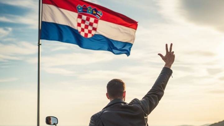 Mladić iz Srbije pozirao sa podignuta tri prsta: Biće PROTERAN iz Hrvatske