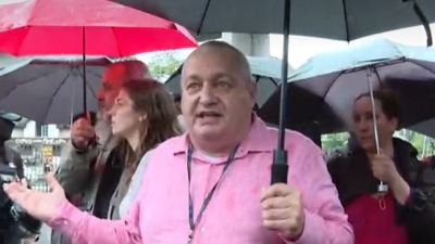 Policija mu ZAVRTALA RUKU na protestu kod Sajma: Napadnut narodni poslanik Srđan Milivojević