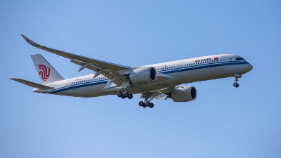 Putnički avion pun Evropljana ZA DLAKU IZBEGAO SUDAR sa teretnim iznad Rusije, dignuta uzbuna