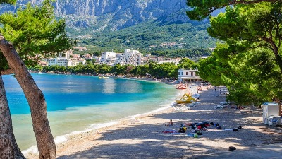 Srpkinja slikala plažu u Hrvatskoj u ranim jutarnjim satima i izvazvala BURU NA MREŽAMA: Pljušte OSUDE (FOTO)