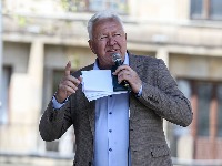 Posle Megatrenda - Gvozden Nikolić?! Vukova nagrada kao priznanje za podršku SNS-u i vređanje neistomišljenika?