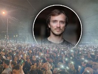 "Vratićeš se, a mi ćemo te dočekati u boljoj zemlji": Studenti o proterivanju ruskog umetnika