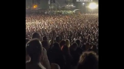 "Pumpanje" i na koncertu Guns n' Roses: Šta je masa ljudi uzvikivala na Ušću (VIDEO)