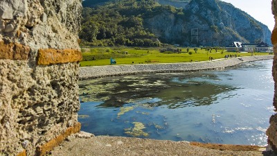 Mračna tajna koju Dunav godinama krije: Sanduci isplivali kod Golubačke tvrđave