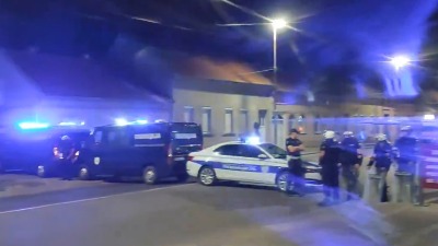 Pančevcima je lako - policija blokira umesto njih (VIDEO)