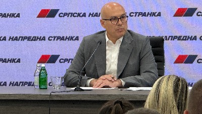 Vučević: Dolaskom ispred naših kuća radite najbolju kampanju za SNS
