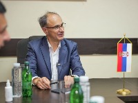 Oglasio se i Macut posle incidenata na protestima