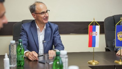 Macut bi da radi privatno? Studenti mu žestoko odgovorili