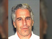 Nove fotografije u slučaju Džefri Epstin, a na njima Tramp sa ženama, Klinton, Gejts, Vudi Alen, kondomi… (FOTO)