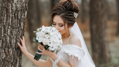 Dajana kupila venčanicu iz snova preko Šejna, a CENA je ostavila ljude U NEVERICI (VIDEO)