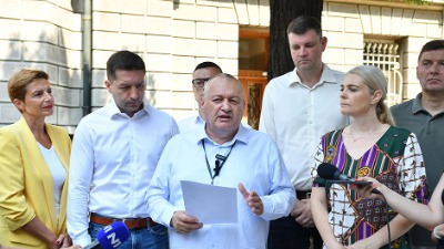 "Svi koji su u ovu Vladu ušli imenom i prezimenom, iz nje će izaći sa inicijalima"