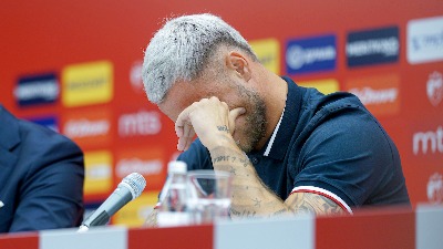 Arnautović zaplakao posle pitanja o Mihi (VIDEO)