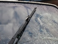 Genijalan trik kako da očistite brisače za 2 minuta i produžite im rok trajanja