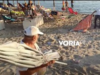 Zaplenjeno dve tone peškira i suncobrana na Halkidikiju, nema više "rezervacija" (VIDEO)