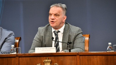 (Ne)sporno pitanje na prijemnom: Ministar traži istragu, studenti poručuju da se istraži i upad batinaša na DUNP