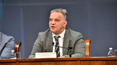 "Zašto Dejan Vuk Stanković zapostavlja zaposlene u prosveti u vannastavi od 4. do 6. stepena stručne spreme?" "Zašto Dejan Vuk Stanković zapostavlja zaposlene u prosveti u vannastavi od 4. do 6. stepena stručne spreme?"