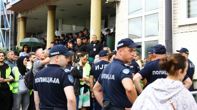 "Zahtevamo ostavke ministra prosvete i rektorke DUNP-a"