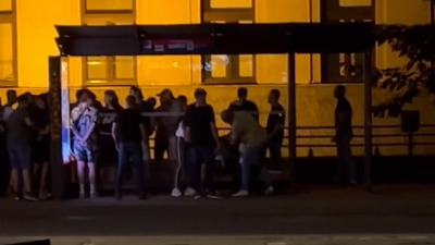 Žandarmerija NAPALA studente ispred Pravnog, pokušan i UPAD: Uhapšeno 40, sa njima i Biljana Stojković (FOTO/VIDEO)
