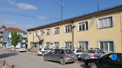 Policajac u policijskoj stanici stupio u štrajk glađu?