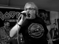 UMRO originalni pevač grupe "Iron Maiden"