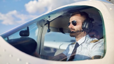 Pilot otkrio da JEDNU stvar u avionu nikad ne bi koristio, čak ni da mu plate (VIDEO) 