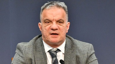 Oglasio se ministar prosvete: Razmatra se onlajn nastava?