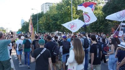(UŽIVO) Policija čuva prostorije SNS u Šapcu, Pazarci će blokirati put za CG? (VIDEO)
