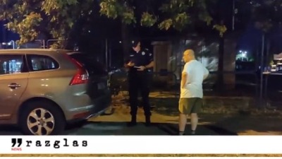 INCIDENT U NOVOM SADU Autom se zaleteo u ljude na blokadi