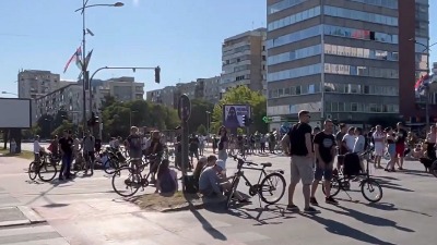 "Neprobojna" blokada Novosađana: Petkom se ne pegla (VIDEO)