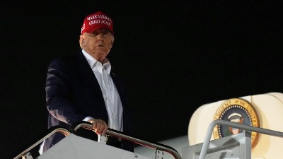 Tramp veoma NEZADOVOLJAN razgovorom sa Putinom